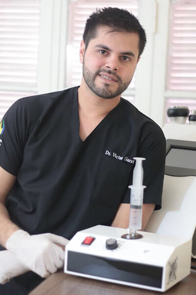 Dr. Víctor Garrido